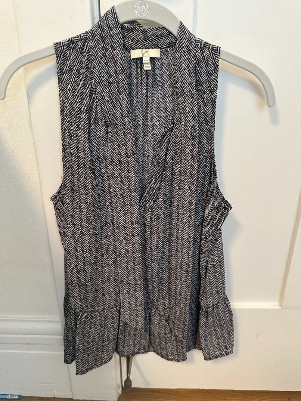 Joie Black & White Herringbone Sleeveless Open Front Blouse | Size XXS | EUC